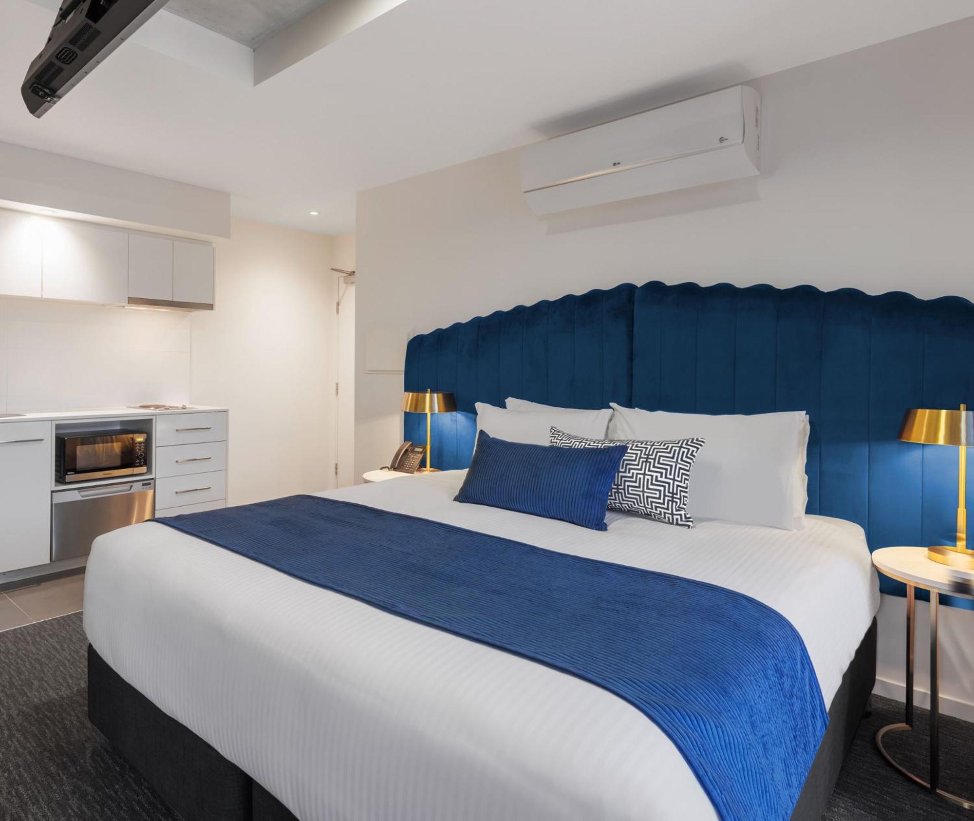 Oaks Melbourne St Kilda Road Hotel Exterior photo